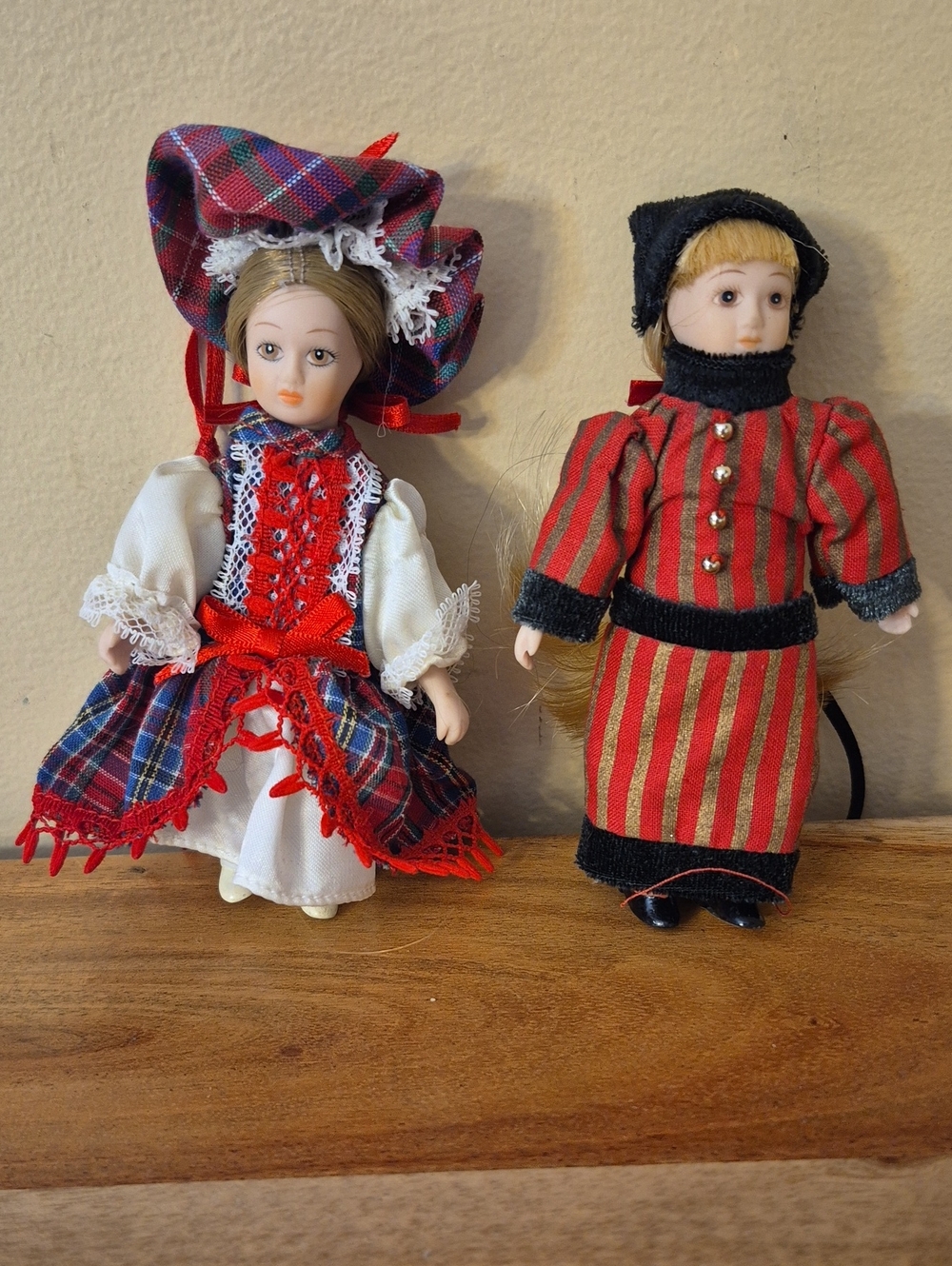 Danbury Mint The Ladies of Fashion Assorted Mini Doll Ornaments- Full Set of 25 - Picture 8 of 16